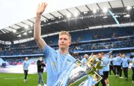 De Bruyne de Man City remporte le prix PFA du joueur de l'année pour la deuxième fois