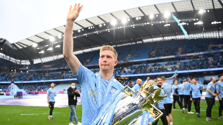 De Bruyne de Man City remporte le prix PFA du joueur de l'année pour la deuxième fois