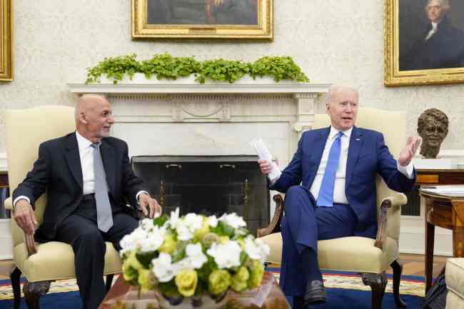 Afghanistan :Biden réitère le soutien de Washington, mais les tensions persistent