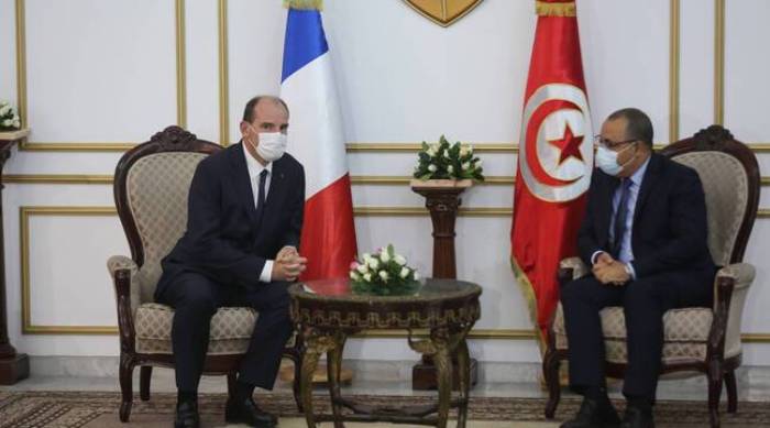 La France et la Tunisie toujours en crise, concluent une demi-douzaine d'accords de coopération économique