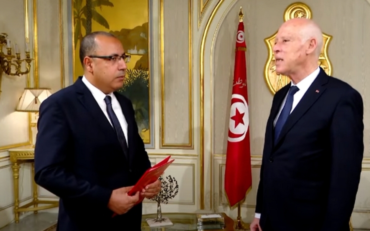 Tunisie : le siège de la chaine qatarie al-Jazeera pris d'assaut par la police