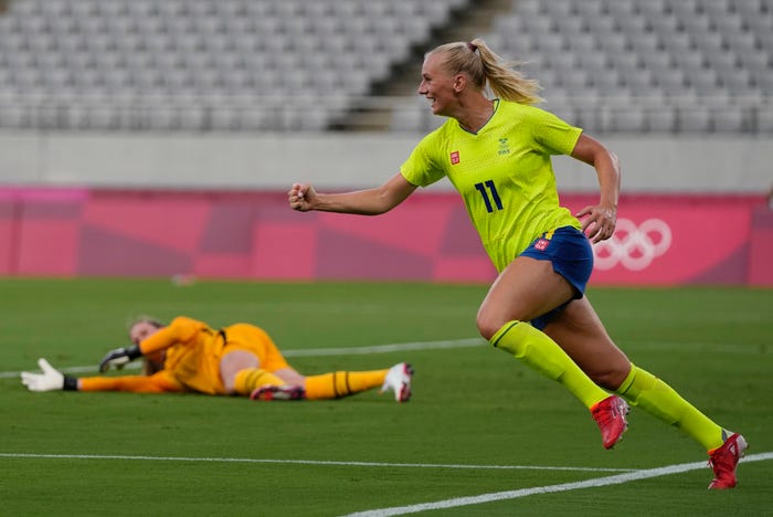 La Suède met fin à la série de 44 matches sans défaite des États-Unis à Tokyo