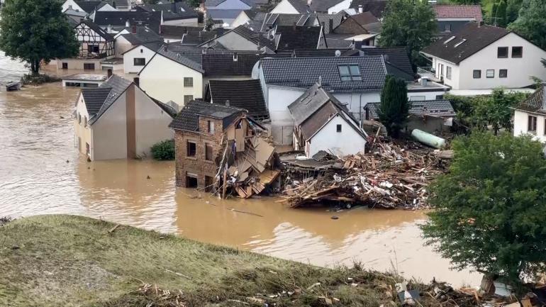 Inondations en Allemagne : six morts et des dizaines de disparus après de fortes pluies