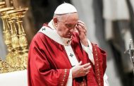 Le pape subit une chirurgie réussie du côlon à l'hôpital de Rome