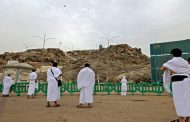 Les pèlerins se sont rendus au mont Arafat - après la prière du Fajr -