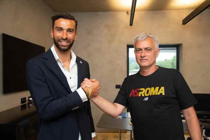 La première signature de Mourinho à la Roma révélée