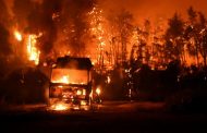 Incendies en Grèce: le Premier ministre s'excuse alors que les flammes font rage sur l'île d'Eubée