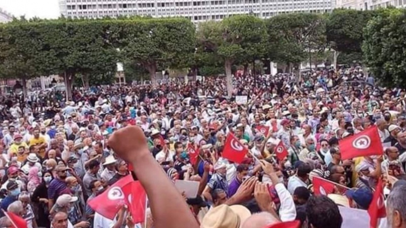 Tunisie : les premières manifestations contre le président Saïed