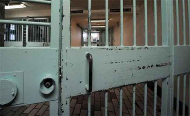 Le ministère d la Justice lève la suspension des visites aux détenus pour les enfants