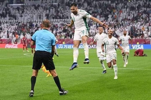 L'Algérie bat le Qatar et se qualifie pour la finale de la Coupe arabe