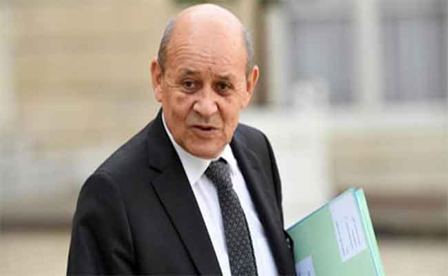 Jean-Yves Le Drian  en visite de travail à Alger pour 