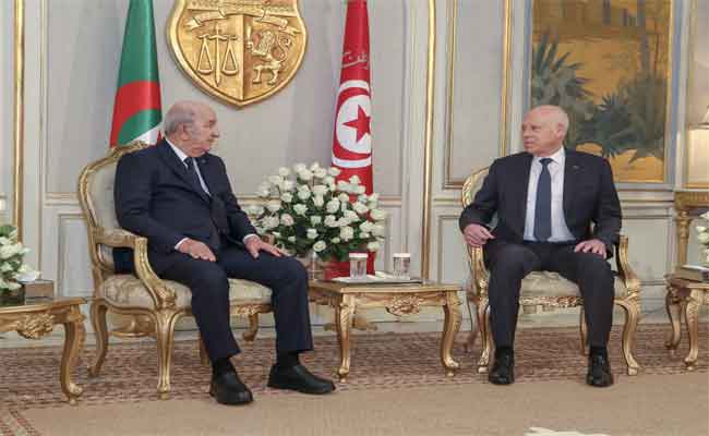 Tunis et Alger signent 27 accords de coopération entre les deux pays frères