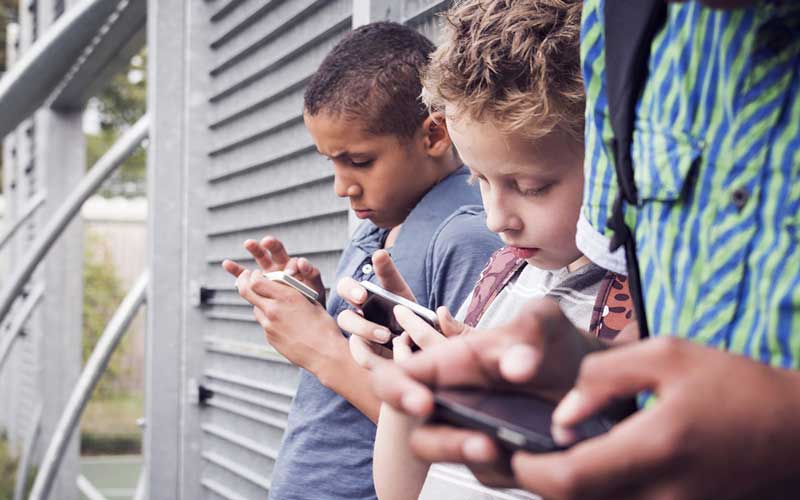 Comment les nouvelles technologies ralentissent le développement des enfants ?