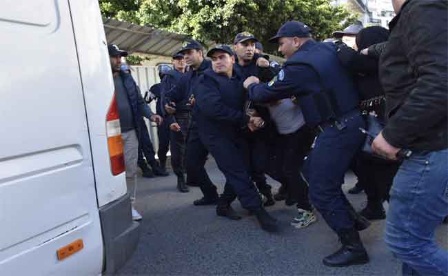 La police d’Alger fait tomber un réseau criminel spécialisé dans le trafic de psychotropes à Bachdjerah