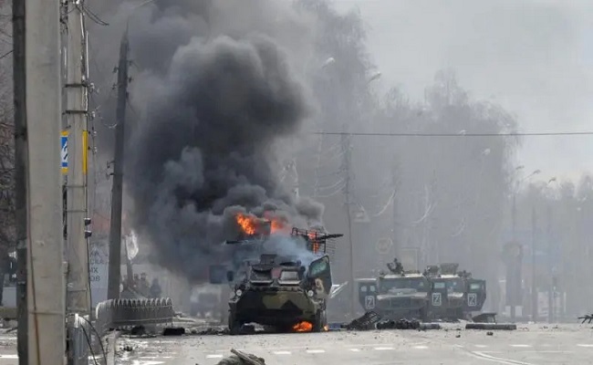 L’évacuation des civils par les couloirs humanitaires après des violentes batailles au nord de Kiev