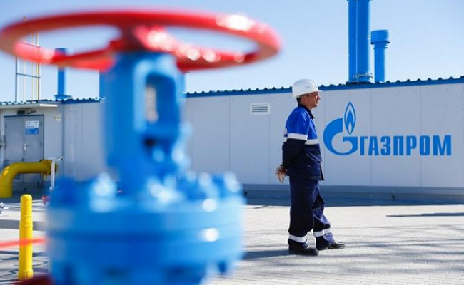Gazprom : les flux de gaz russe à travers l'Ukraine vers l'Europe se poursuit normalement