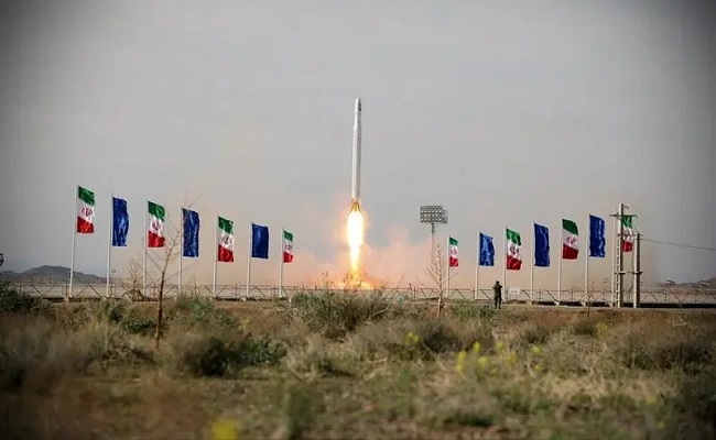 Iran : Le deuxième satellite militaire est placé à son orbite avec  succès