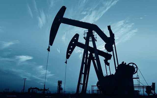 Les prix du pétrole continuent de baisser WTI sous les 100 $