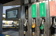 Les prix du carburant aux stations-service augmentent malgré que les prix du pétrole ont chuté