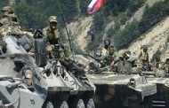 Les forces russes bombardent des installations de commandement en Ukraine