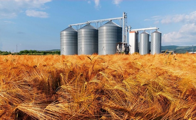 La construction des silos à la frontière ukrainienne pour aider à exporter du blé ...