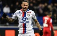 Le Paris Saint-Germain va signer Depay de Barcelone