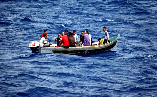 Emigration clandestine : un réseau de passeurs par mer tombe à Tipasa, 18 individus appréhendés