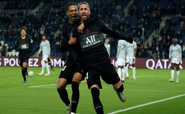 Le Paris Saint-Germain envisage de renouveler le contrat de Ramos