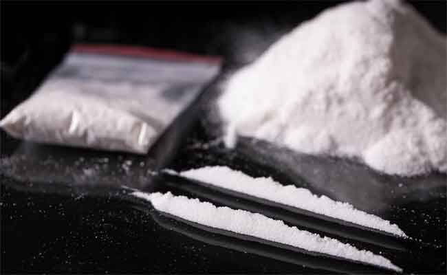 Près de 5 kg de cocaïne et de 60.000 comprimés psychotropes saisis par les douanes