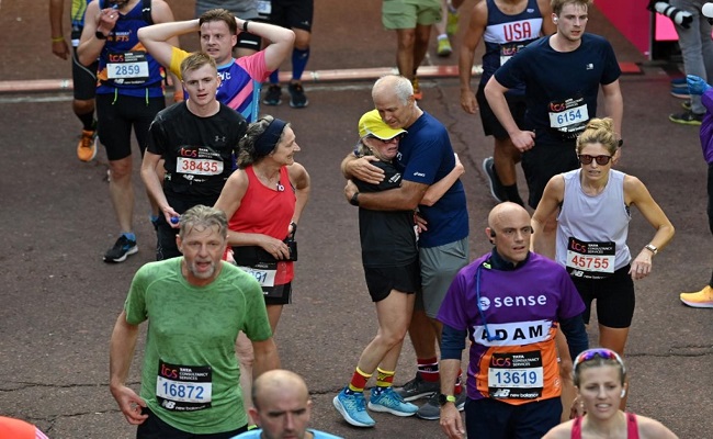 Un coureur décède après s'être effondré lors du marathon de Londres