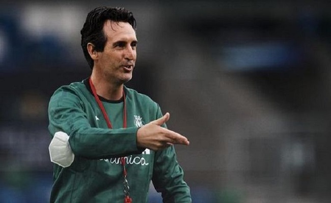 Emery exhorte le propriétaire égyptien d'Aston Villa à se présenter...