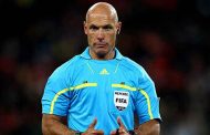 Howard Webb, invite d'anciens joueurs à devenir arbitres professionnels