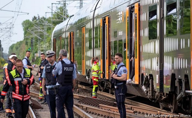 Allemagne Deux morts dans une attaque au couteau dans un train régional