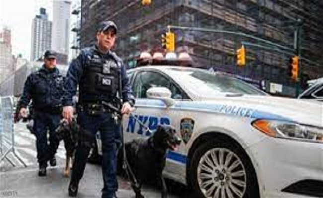 L’auteur de l’attaque au couteau des policiers à New York a été inculpé de 