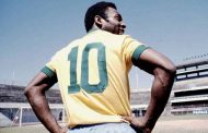 Santos Club étudierait la proposition de retirer le maillot n ° 10 de la légende Pelé