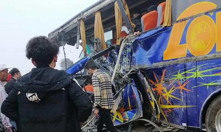 l'Irak :Au moins 6 personnes ont été tuées dans un accident de bus transportant des supporters