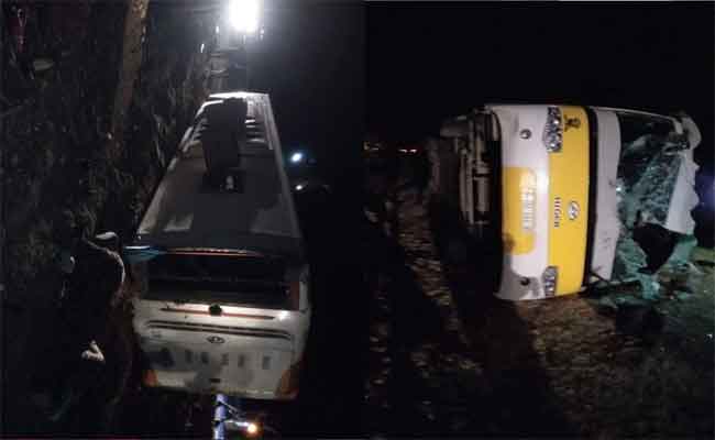 Trois morts et 31 blessés ce vendredi dans deux accidents de bus à Oran et à Mascara