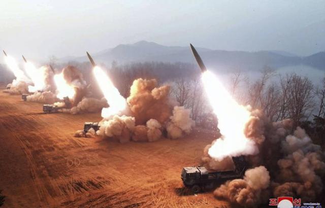 Pyongyang a lancé 2 missiles de croisière stratégiques depuis un sous-marin