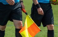 La fédération égyptienne de football a suspendu un arbitre pour avoir utilisé le téléphone portable d'un spectateur pour refuser un but