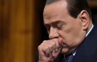 L'ancien Premier ministre italien Berlusconi a été admis dans une clinique milanaise