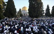 120 000 musulmans célèbrent l'Aïd al Fitr à la mosquée Al-Aqsa malgré la férocité israélienne