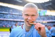 Erling Haaland : L'attaquant de Manchester City remporte les prix de Joueur et de Jeune Joueur de la Premier League