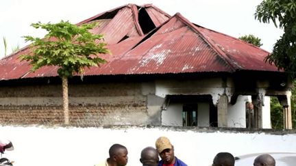 Au moins 41 personnes ont été tragiquement tuées lors d'une attaque terroriste contre une école  en Ouganda