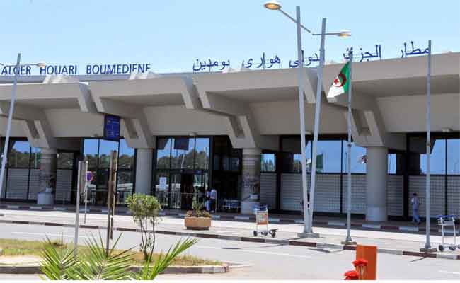 La douane avorte une tentative de trafic de devises et d’or à l’aéroport d’Alger