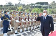 Tebboune préside une cérémonie de remise de grades et de médailles aux officiers de l’ANP au Palais du peuple
