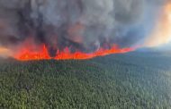 Plus de 1000 incendies actifs au Canada : Prolongation des évacuations nécessaires