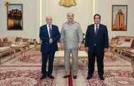 La rencontre du chef du Conseil présidentiel libyen avec Khalifa Haftar et Saleh à Benghaz