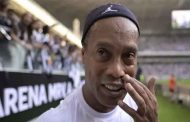 Ronaldinho menacé de retour en prison pour fraude