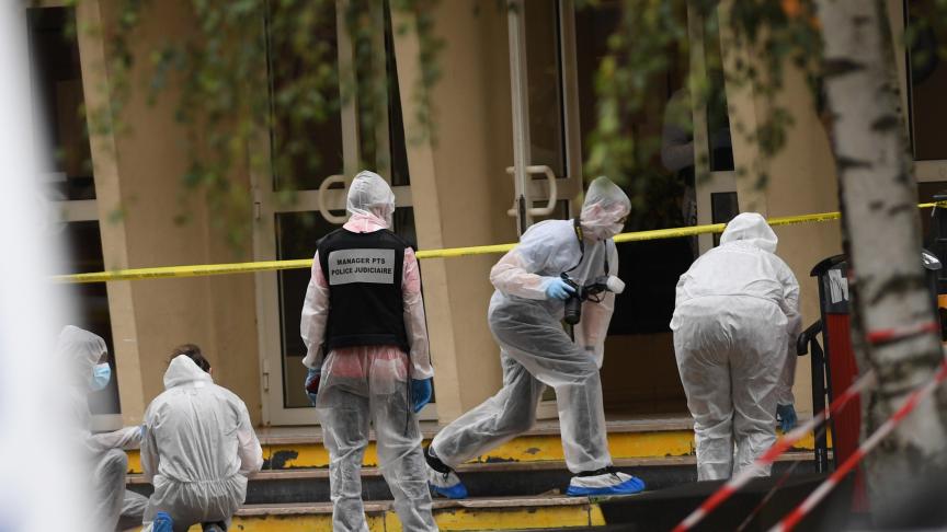 Attentat terroriste dans un établissement scolaire français : Un enseignant assassiné et deux autres victimes gravement blessées