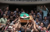 Les attaques israéliennes ne permettent même pas aux habitants de Gaza d'enterrer les martyrs